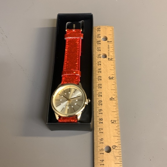 Avon Glitter Sparkle Strap Watch Red Brand New in Box - Picture 4 of 15
